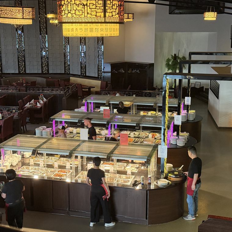 Buffet-Theke im Gastraum