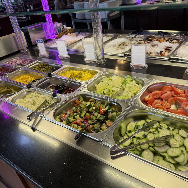 Salatbar mit Meeresfrüchten