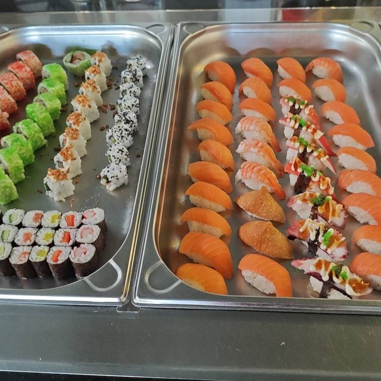 Frisches Sushi vom Buffet